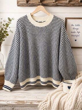 🏔️ Old Navy Navy & Cream Textured Sweater | Women’s XL
